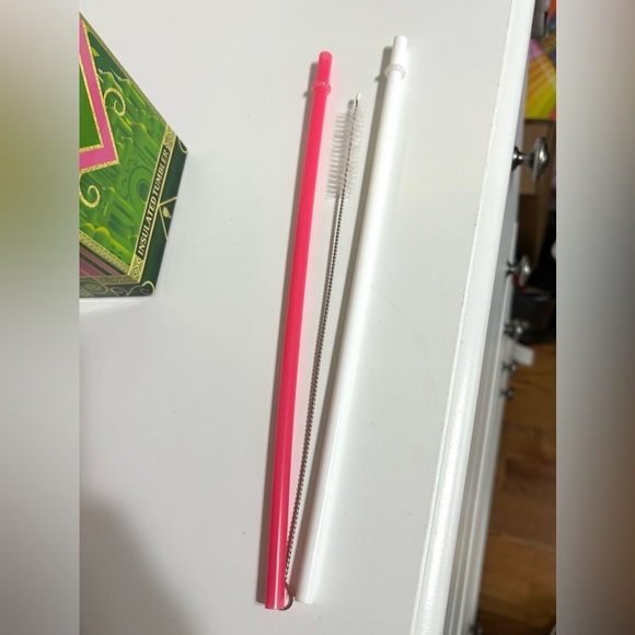 Wicked Glinda Dragon Glass Pink Insulated Tumbler - Picture 7 of 7